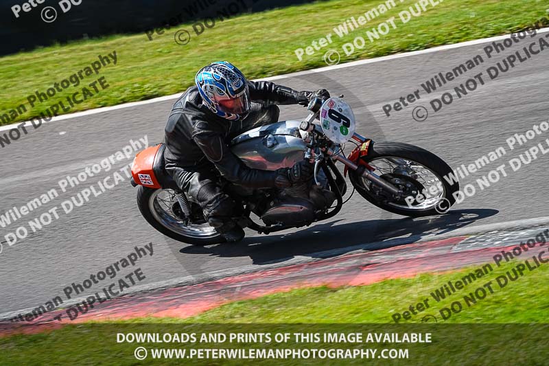 Vintage motorcycle club;eventdigitalimages;mallory park;mallory park trackday photographs;no limits trackdays;peter wileman photography;trackday digital images;trackday photos;vmcc festival 1000 bikes photographs